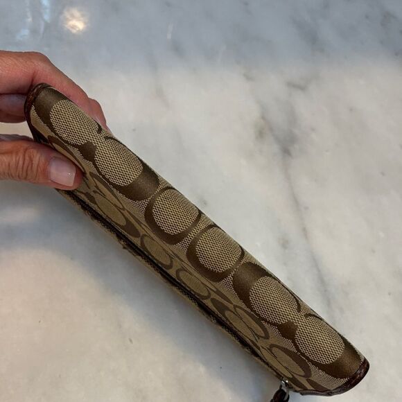 Coach Ashley Jacquard Signature Logo Full Size Wallet - Picture 10 of 15